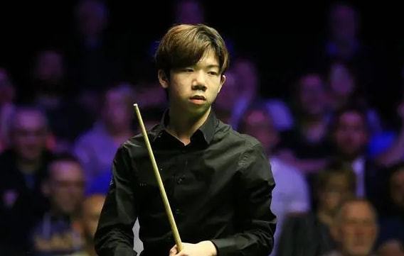 菲尔-琼斯：如果阿莫林现在改变战术，肯定被视为软弱的表现